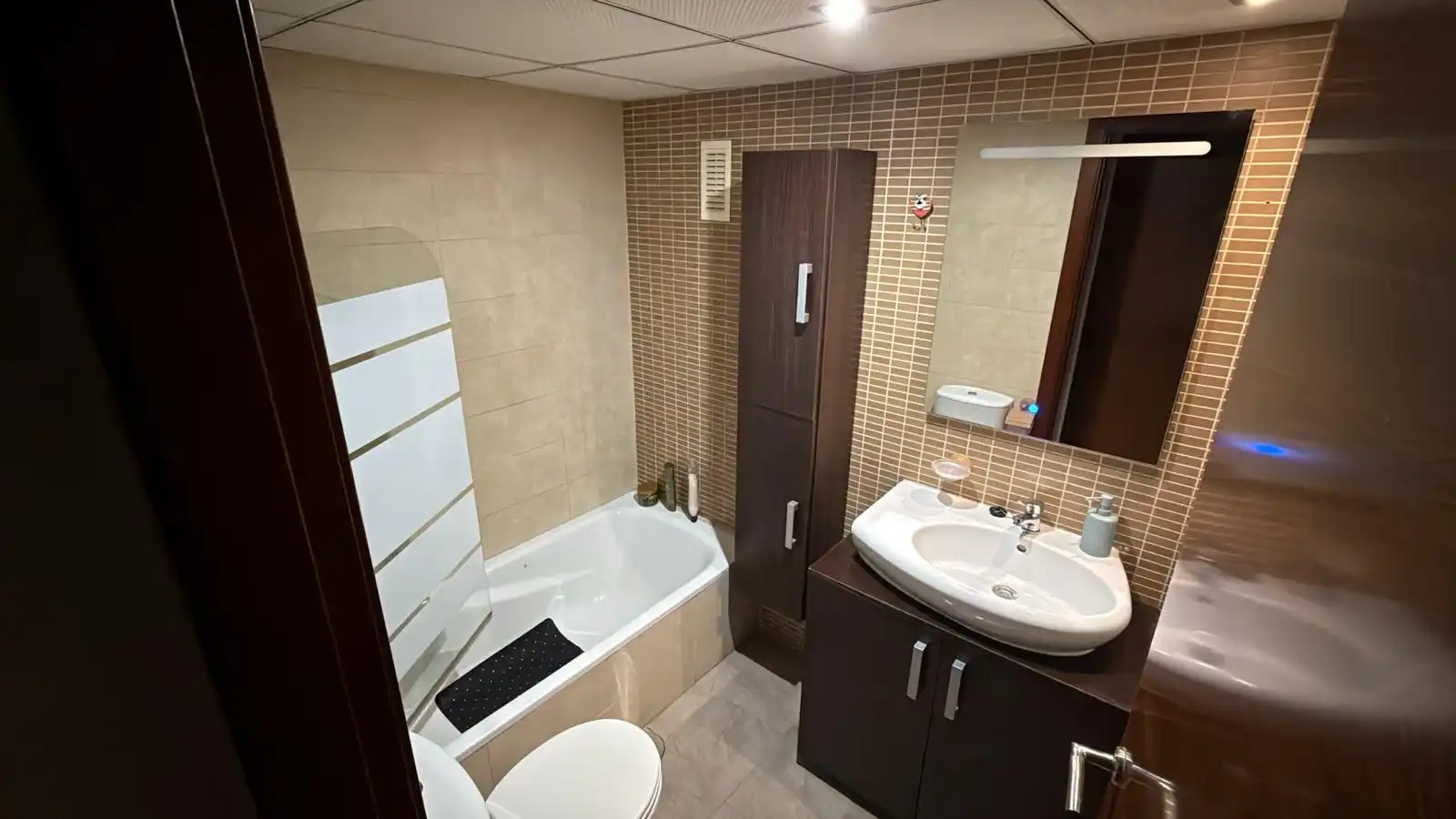 Bathroom of Flat for rent in Roquetas de Mar  with Air Conditioner, Private garden and Terrace