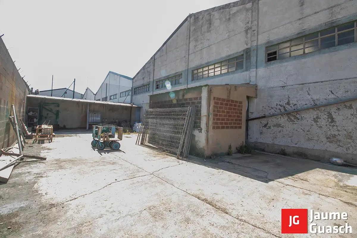Vista exterior de Nave industrial en venta en Torredembarra