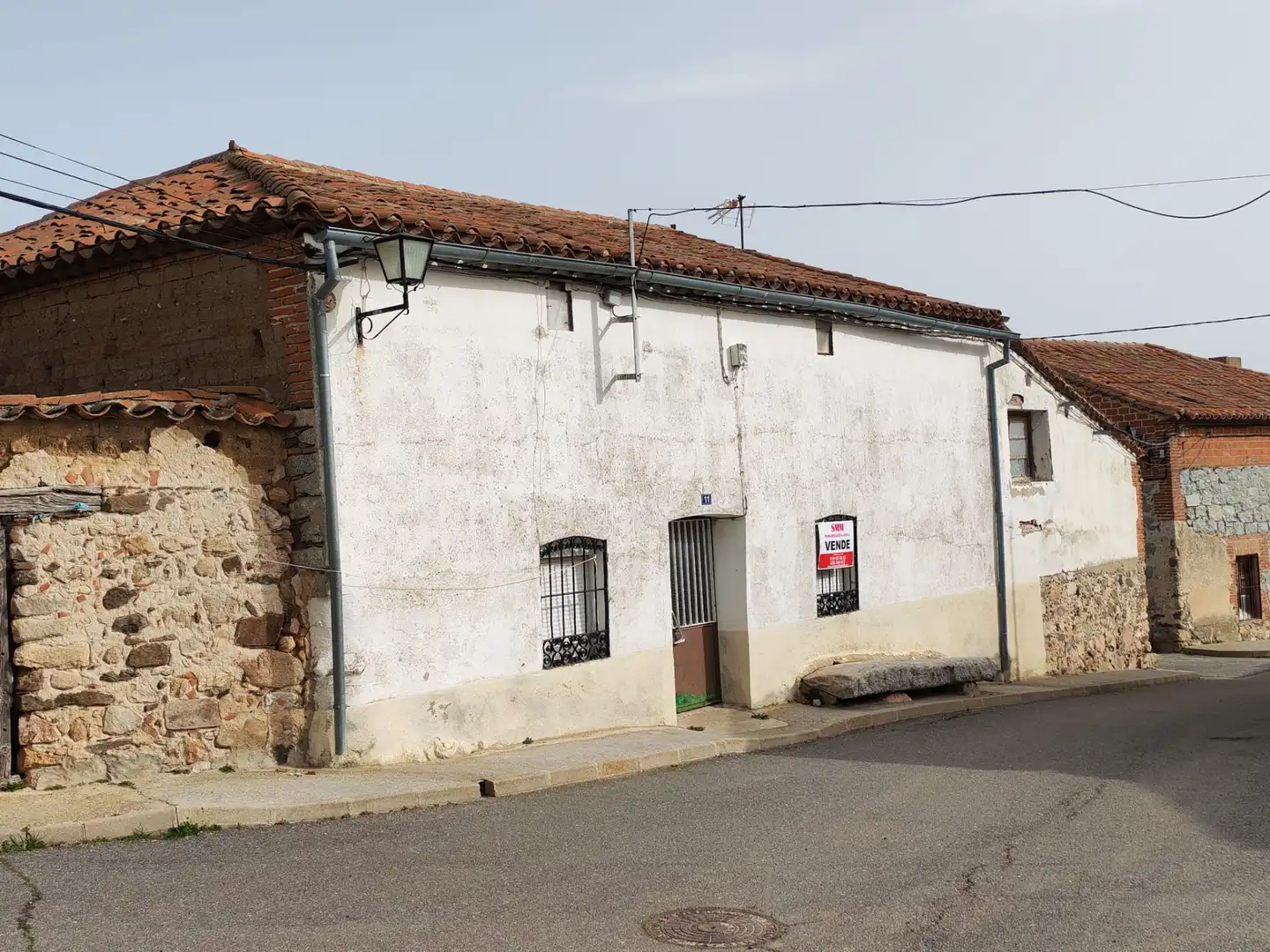 Vista exterior de Casa adosada en venta en Peñalba de Ávila con Trastero