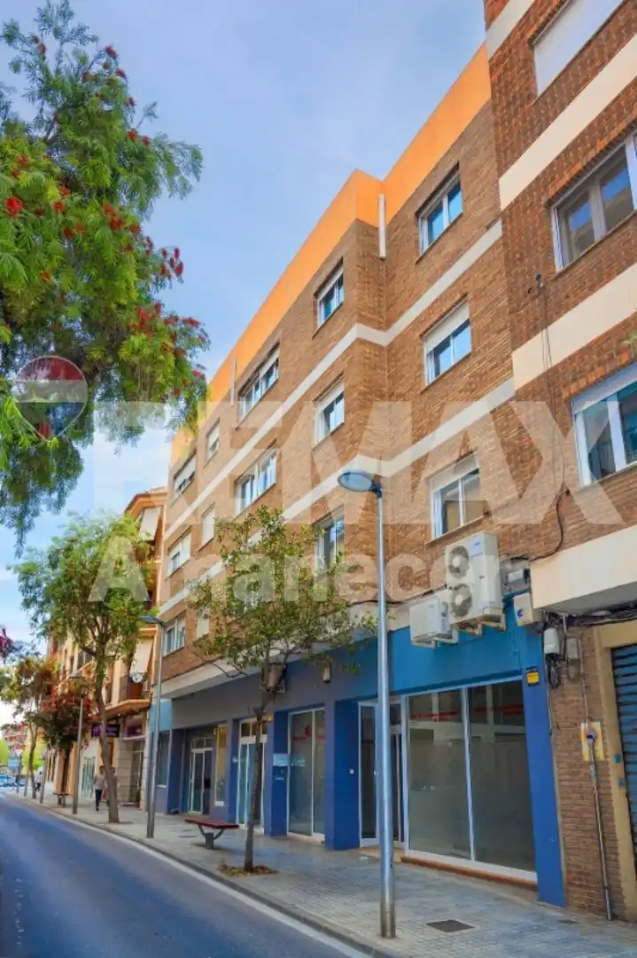 Vista exterior de Piso de alquiler en Dénia con Aire acondicionado, Trastero y Alarma