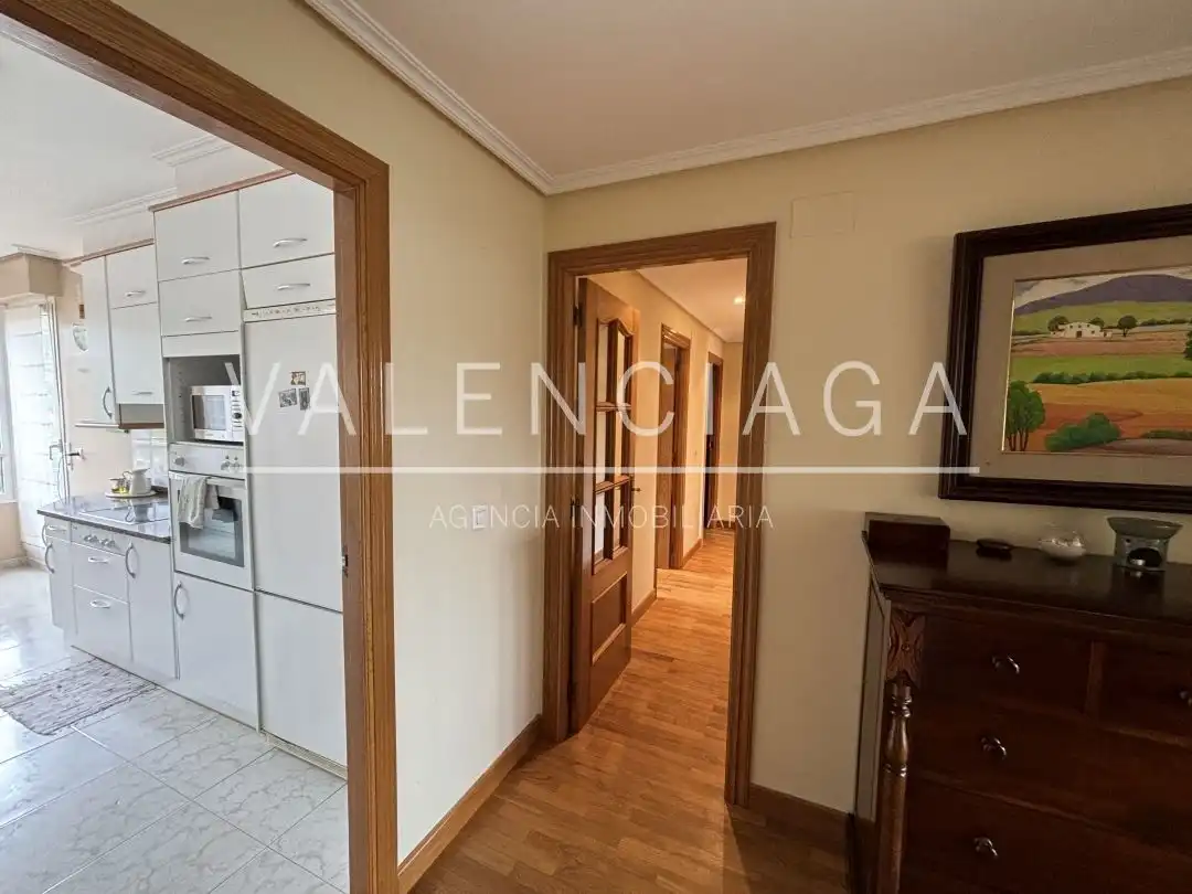 Flat with terrace to rent in José Maria Sert Plaza, imagen 5