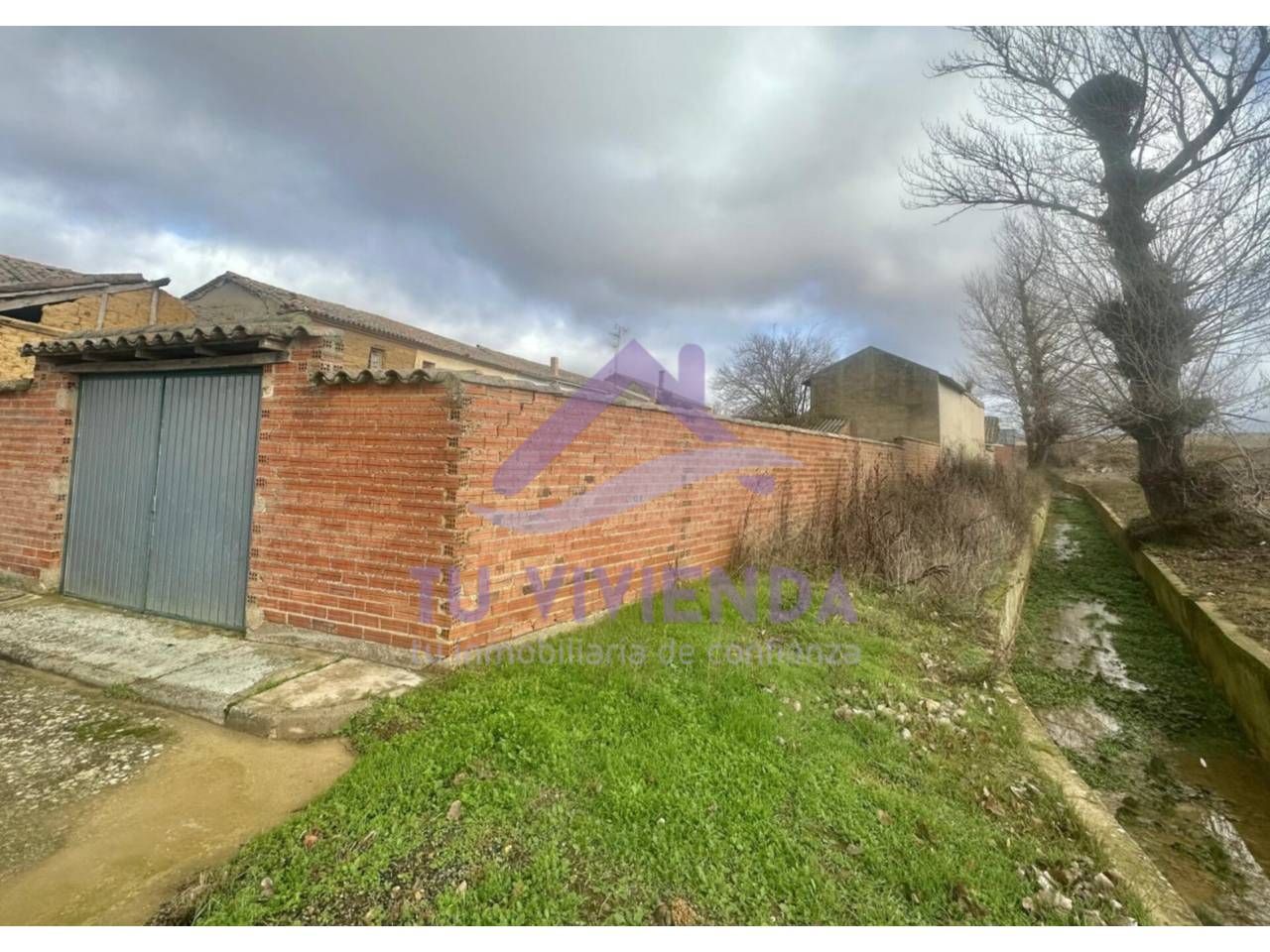 Casa o xalet en venda en Morantinos amb Jardí privat