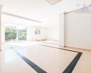 Single-family semi-detached to rent in  Madrid Capital  with Air Conditioner and Terrace
