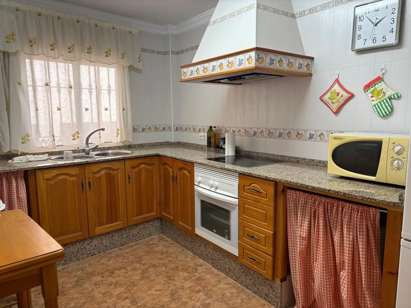 Cuina de Casa o xalet en venda en Barbate amb Terrassa i Traster