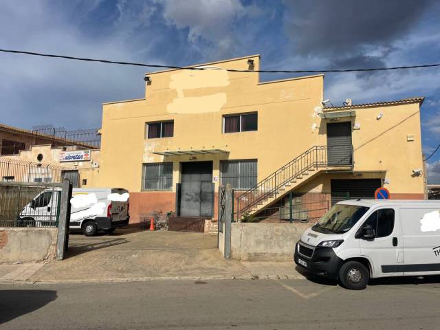 Nave industrial en Venta en Es Blanquer