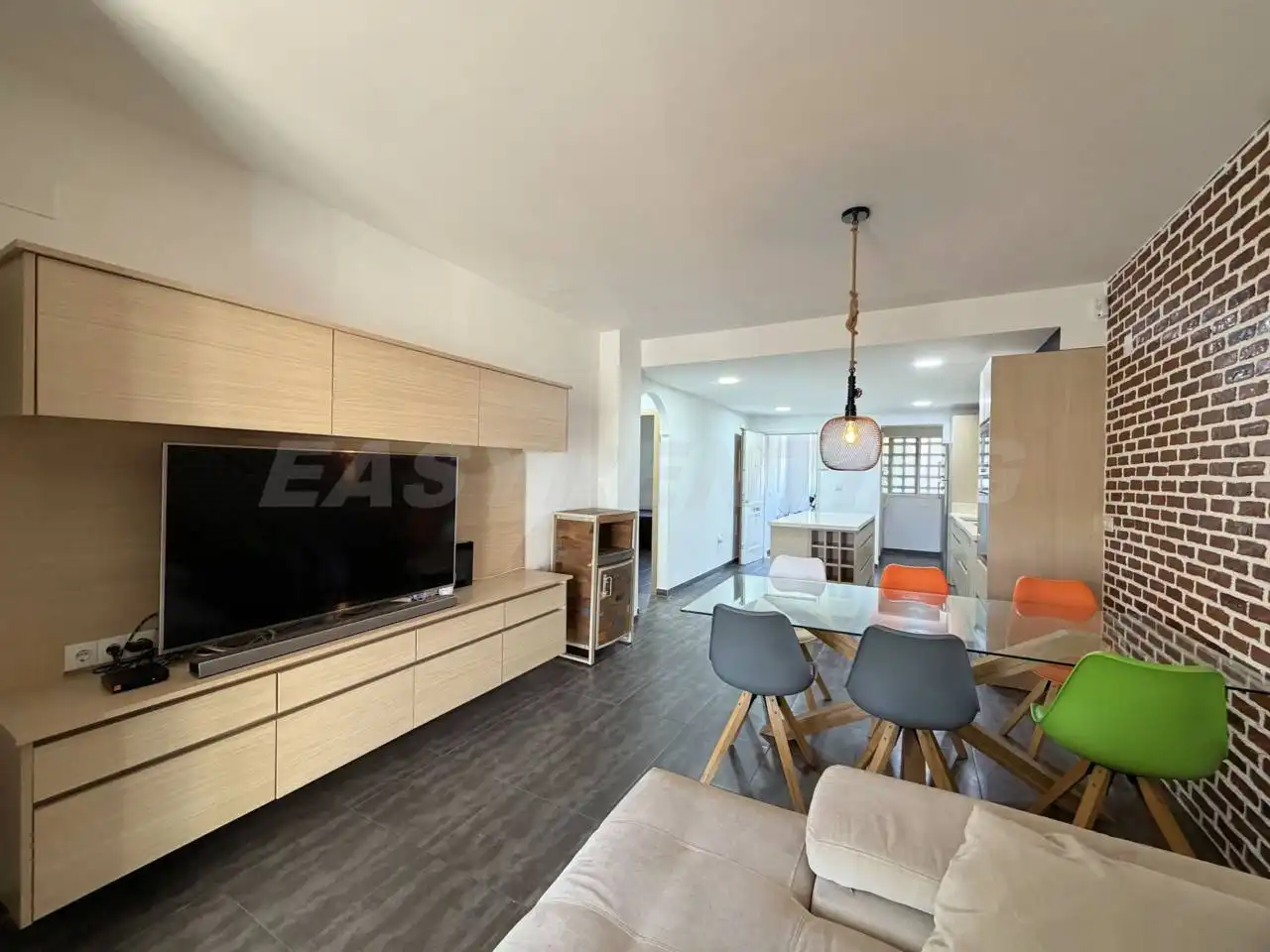 Sala de estar de Piso en venta en La Línea de la Concepción con Terraza, Amueblado y Alarma
