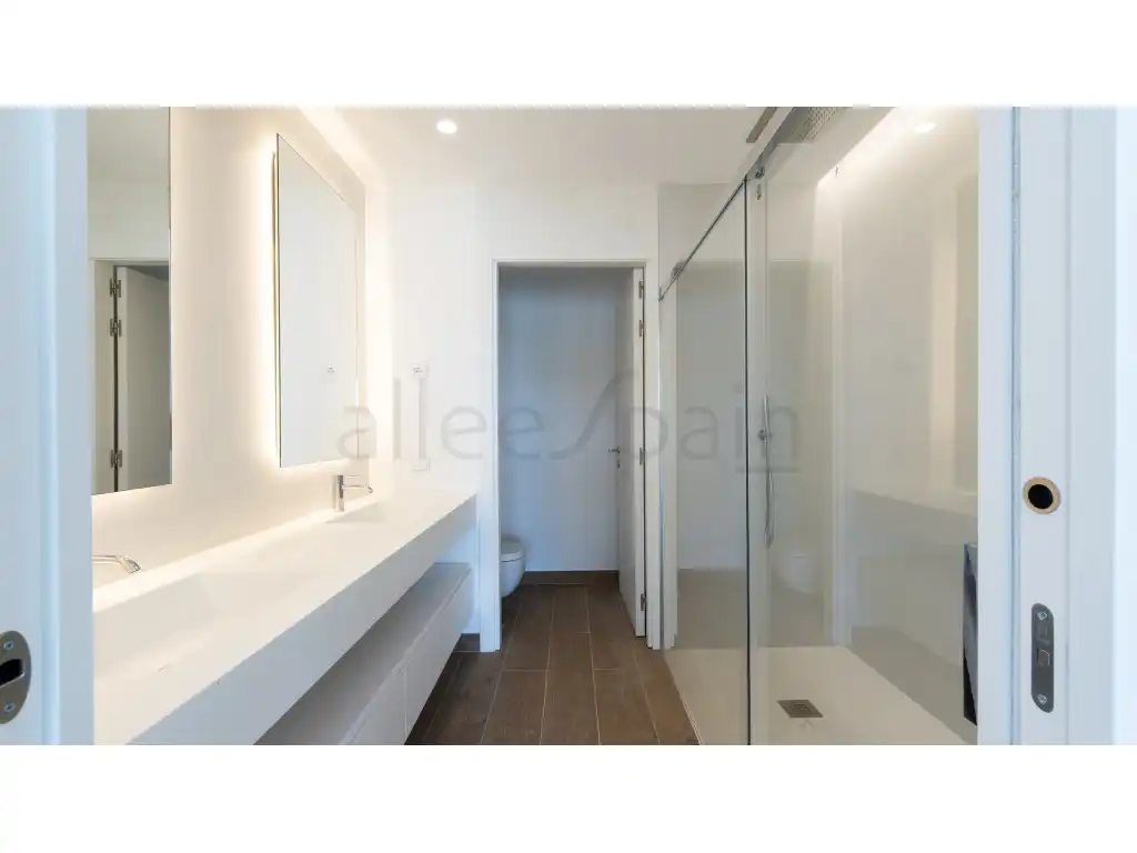 Bany de Casa o xalet en venda en Benalmádena amb Aire condicionat, Piscina i Piscina comunitària