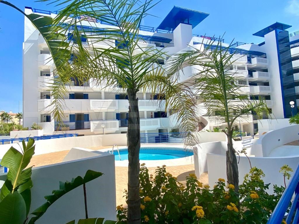 Piscina de Apartament en venda en Benalmádena amb Aire condicionat, Terrassa i Piscina comunitària