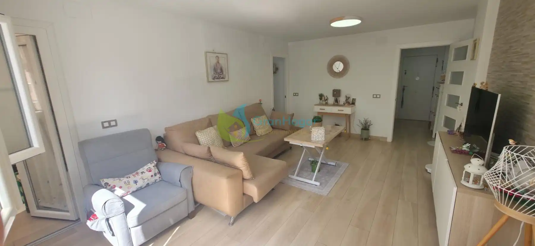 Living room of Flat for sale in Sevilla  with Furnished and Balcony