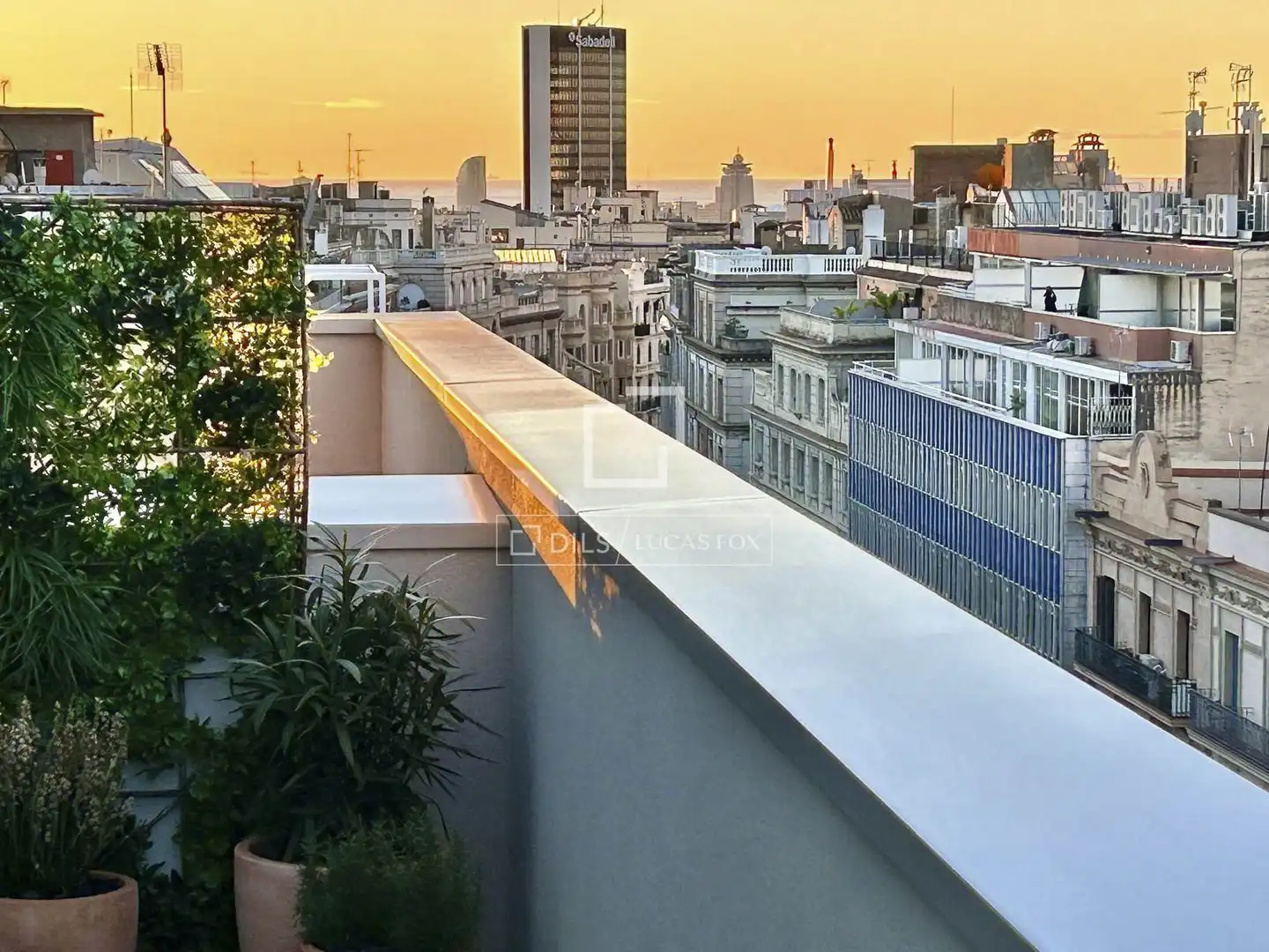 Terrasse von Dachboden zum Verkauf in Barcelona mit Klimaanlage, Heizung und Terrasse