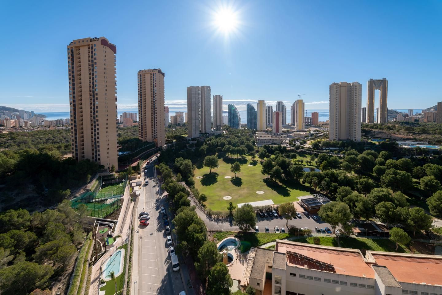 Vista exterior de Pis en venda en Benidorm amb Aire condicionat, Terrassa i Piscina