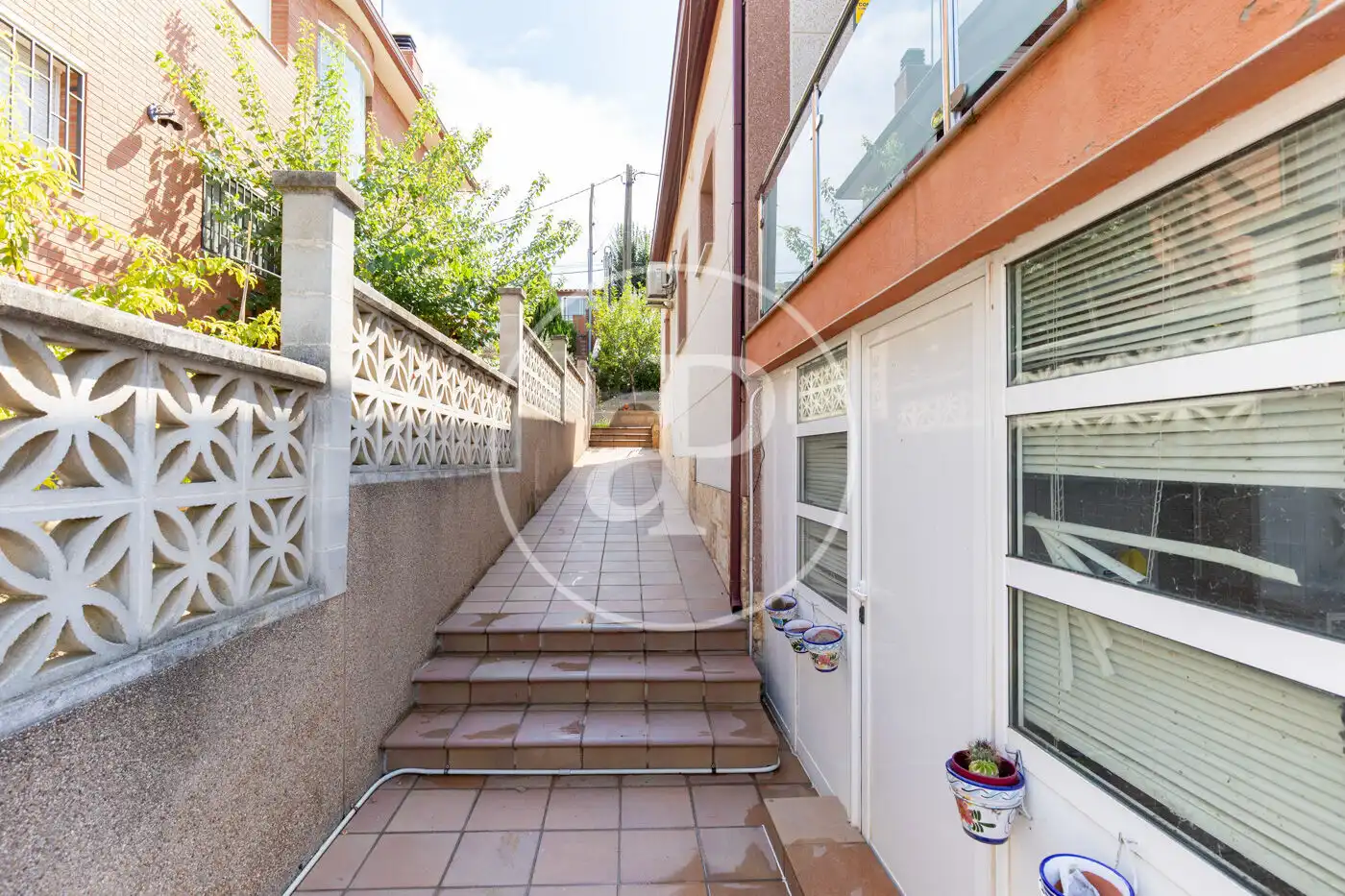 Exterior view of Flat for sale in Rubí  with Air Conditioner, Heating and Private garden