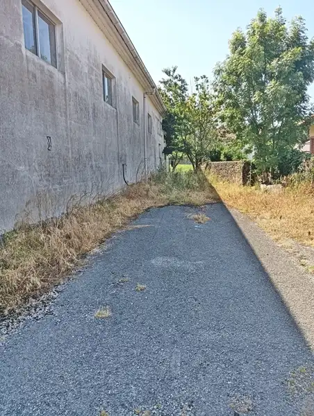 Fabrikhallen zur Miete in Penagos