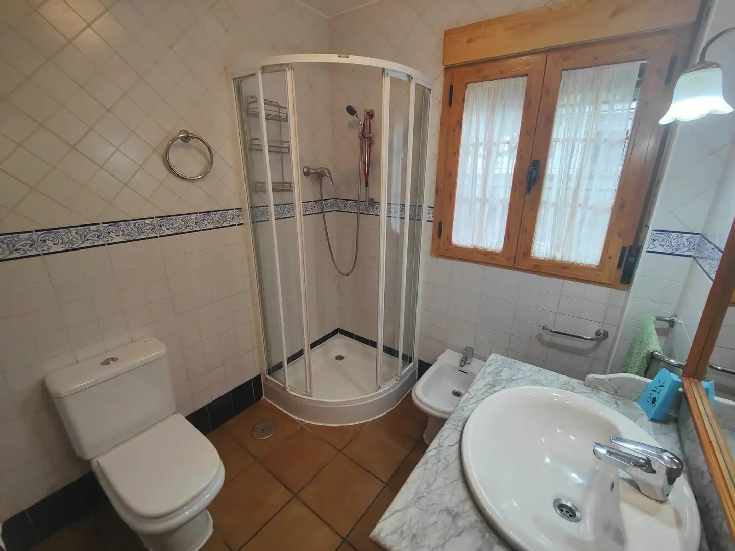 Baño de Casa o chalet de alquiler en Granada con Calefacción, Jardín privado y Terraza
