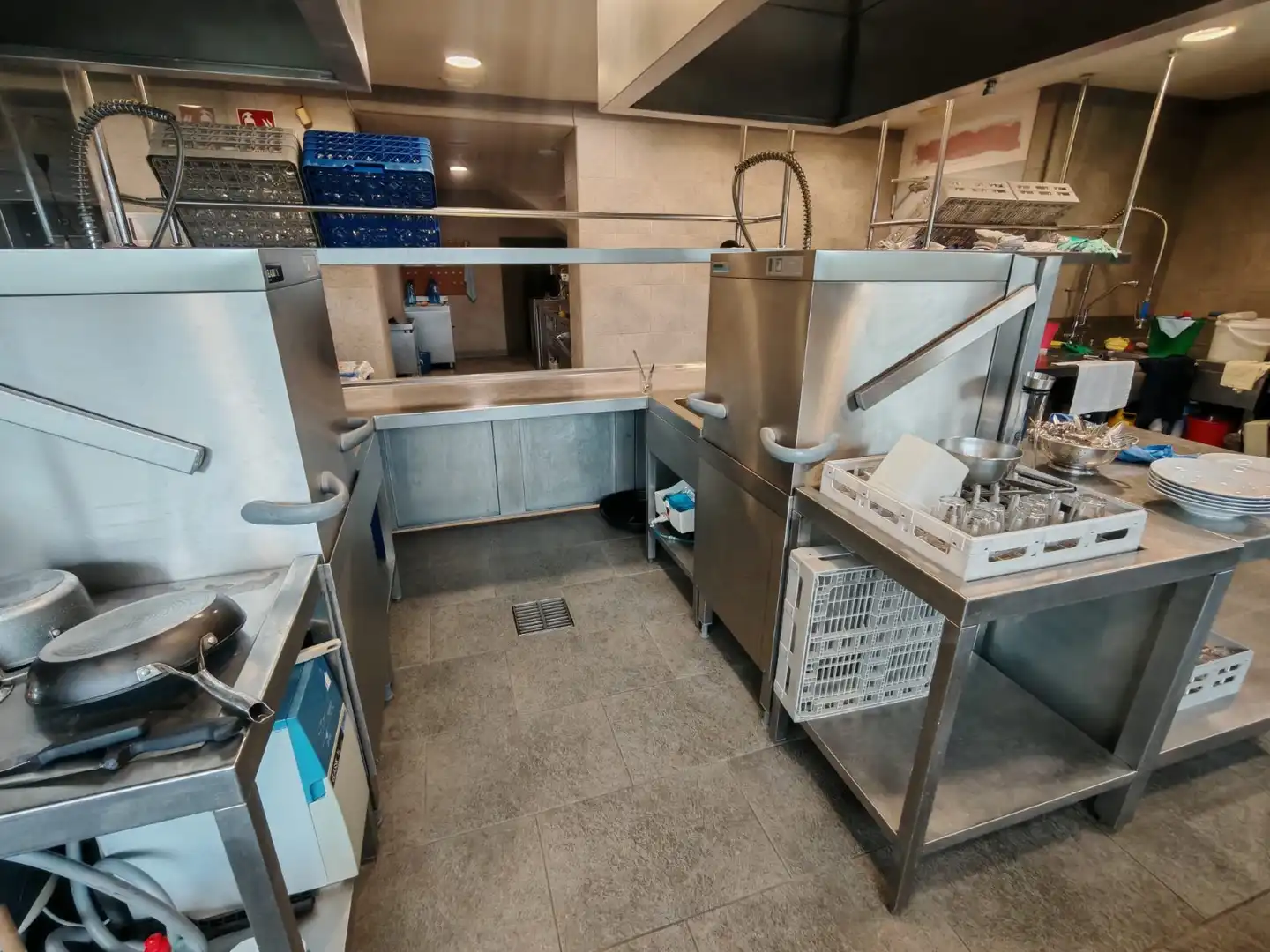 Kitchen of Houses for sale in Montcada i Reixac  with Air Conditioner, Heating and Terrace