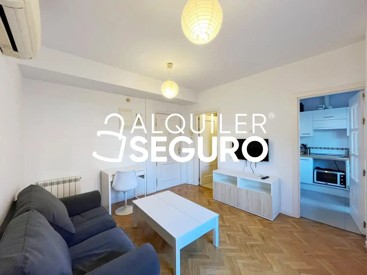 Sala d'estar de Pis de lloguer en Madrid amb Aire condicionat, Calefacció i Piscina