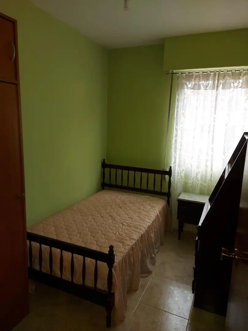 Habitación de Piso de alquiler en Alcalá de Henares con Terraza, Amueblado y Balcón