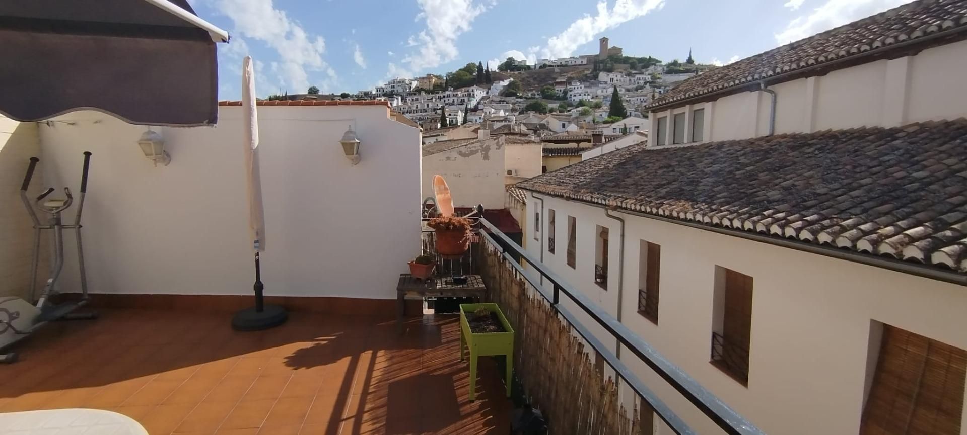 Exterior view of Attic for sale in  Granada Capital  with Air Conditioner, Heating and Terrace