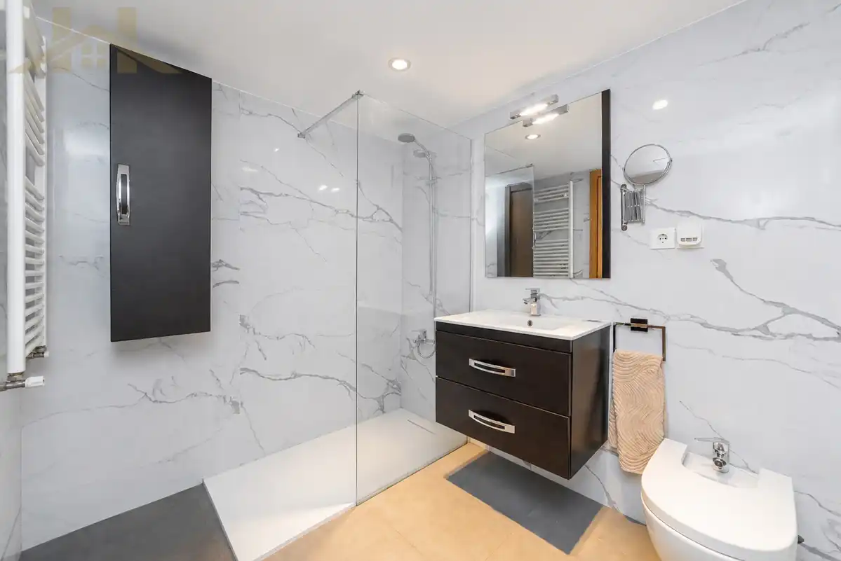 Baño de Piso en venta en Rivas-Vaciamadrid con Aire acondicionado, Calefacción y Trastero
