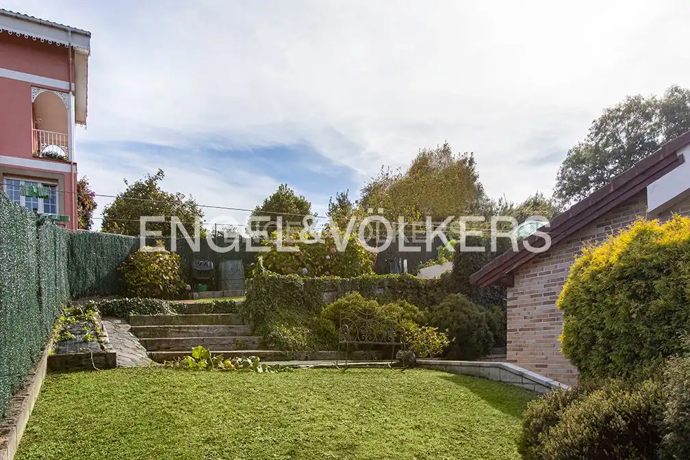 Casa o chalet en venta en Gijón  con Calefacción, Jardín privado y Terraza