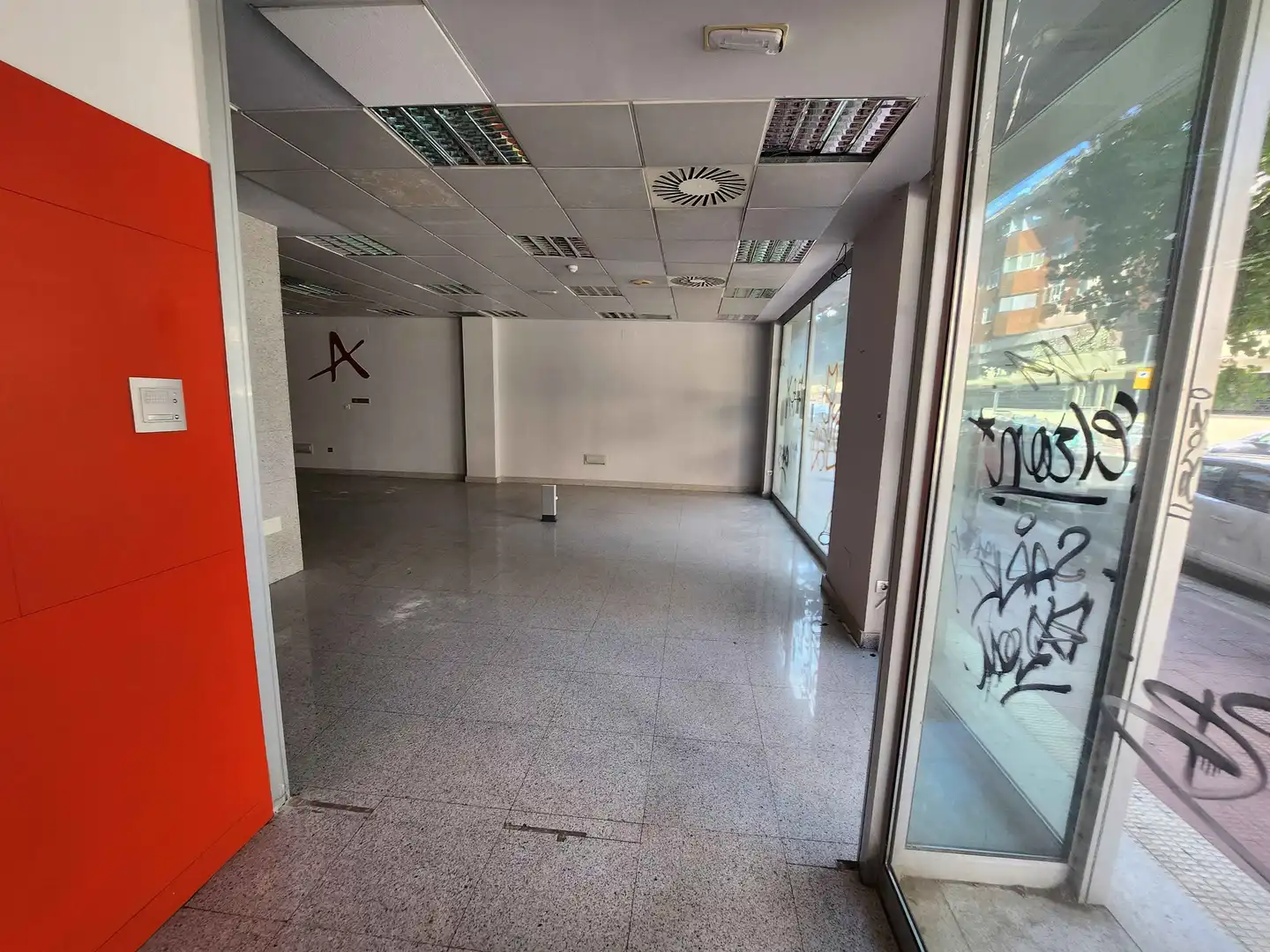 Commercial properties for sale in Collado Villalba  with Air Conditioner