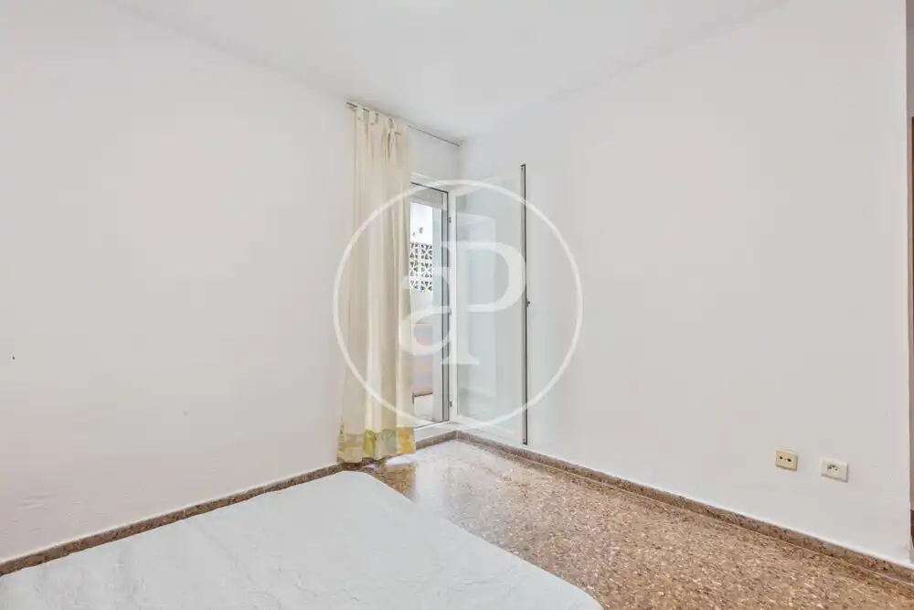 Bedroom of Flat for rent in Valencia  with Heating, Terrace and Furnished
