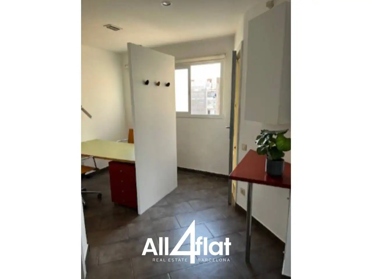 Flat with lift to rent in Calle Comte d´Urgell