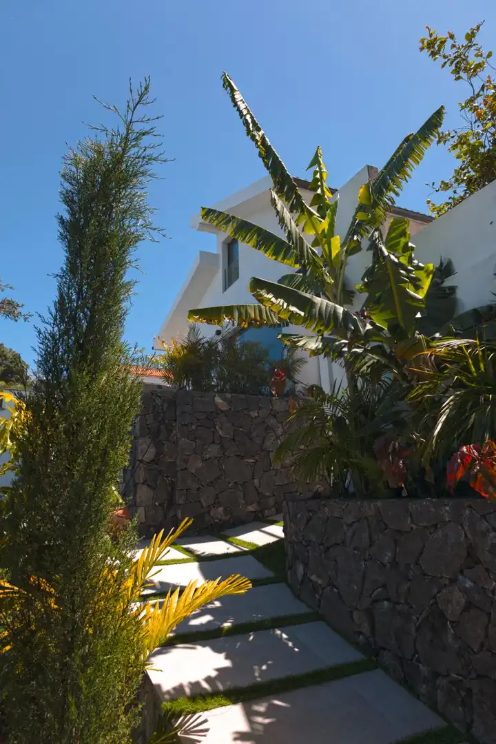 Vista exterior de Casa o xalet de lloguer en Icod de los Vinos amb Jardí privat, Terrassa i Piscina