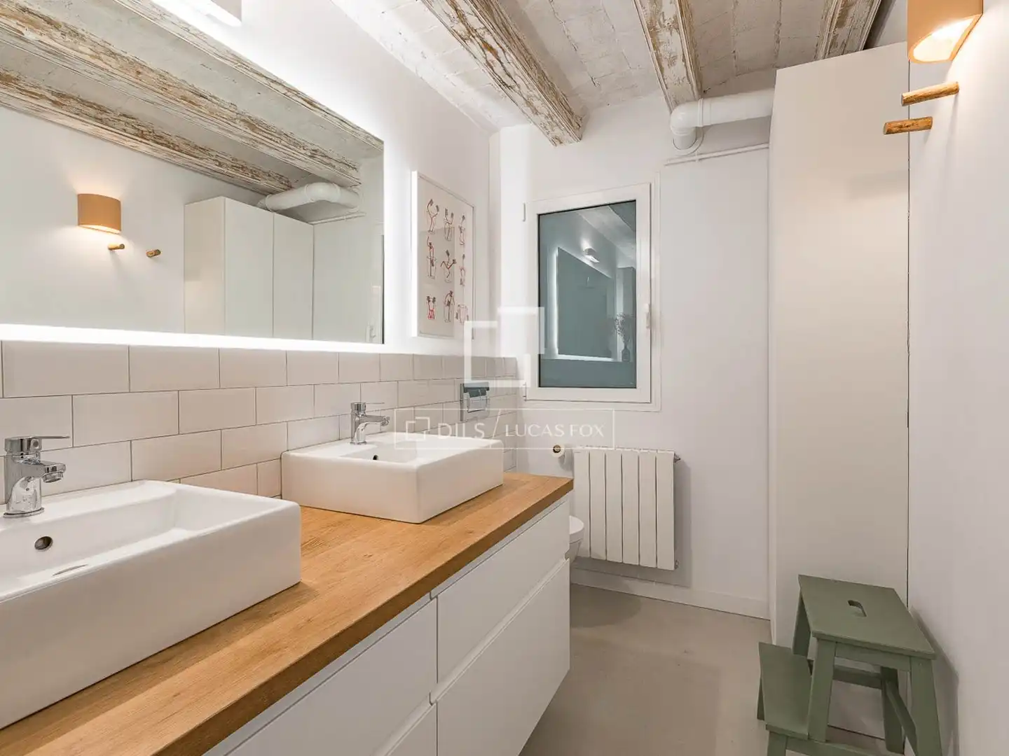 Badezimmer von Wohnung zum Verkauf in Barcelona mit Klimaanlage, Heizung und Terrasse