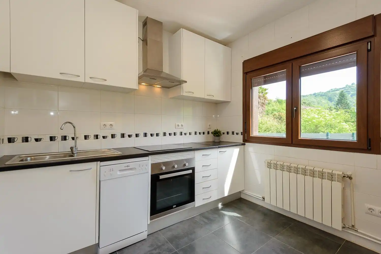 Cocina de Casa o chalet en venta en Langreo con Aire acondicionado, Calefacción y Jardín privado