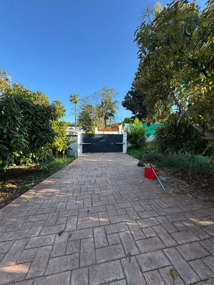 Vista exterior de Casa o chalet en venta en Estepona