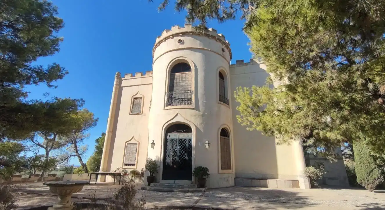 Vista exterior de Finca rústica en venda en Villajoyosa / La Vila Joiosa amb Terrassa i Balcó