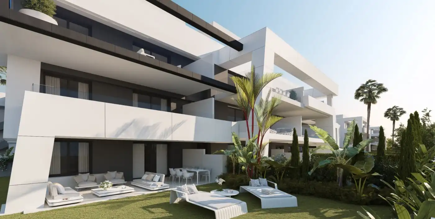 Vista exterior de Planta baja en venta en Estepona con Aire acondicionado, Calefacción y Terraza