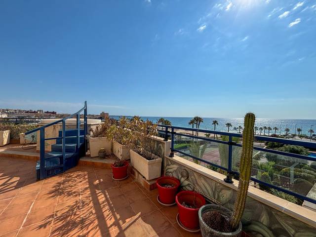 Ático en Alquiler en Pueblo Latino