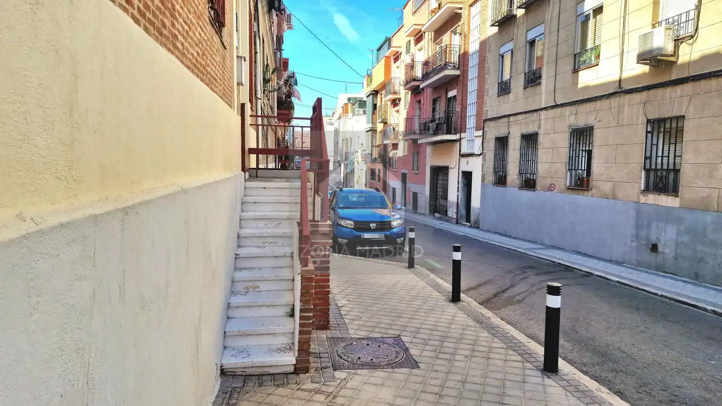 Vista exterior de Piso en venta en Madrid con Aire acondicionado, Terraza y Amueblado
