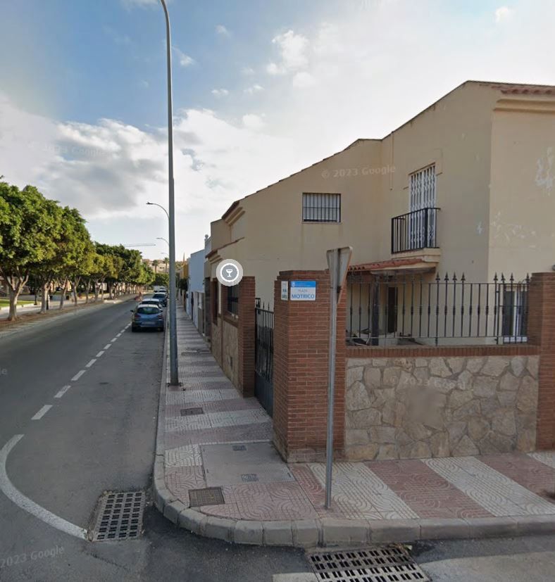 Exterior view of Single-family semi-detached for sale in Roquetas de Mar  with Air Conditioner, Private garden and Balcony
