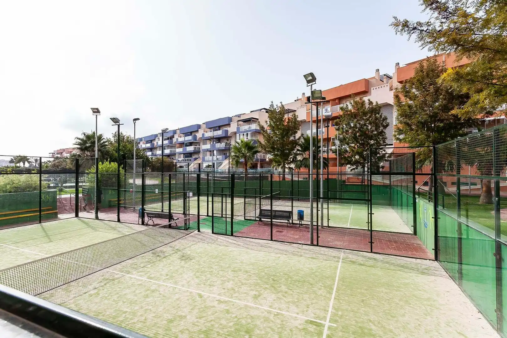 Vista exterior de Pis en venda en El Ejido amb Aire condicionat, Calefacció i Jardí privat
