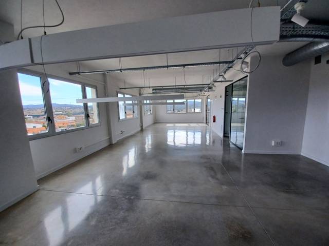 Oficina en Alquiler en Can Vallhonrat