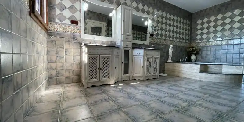 Cuina de Casa o xalet en venda en Loja amb Aire condicionat, Jardí privat i Terrassa