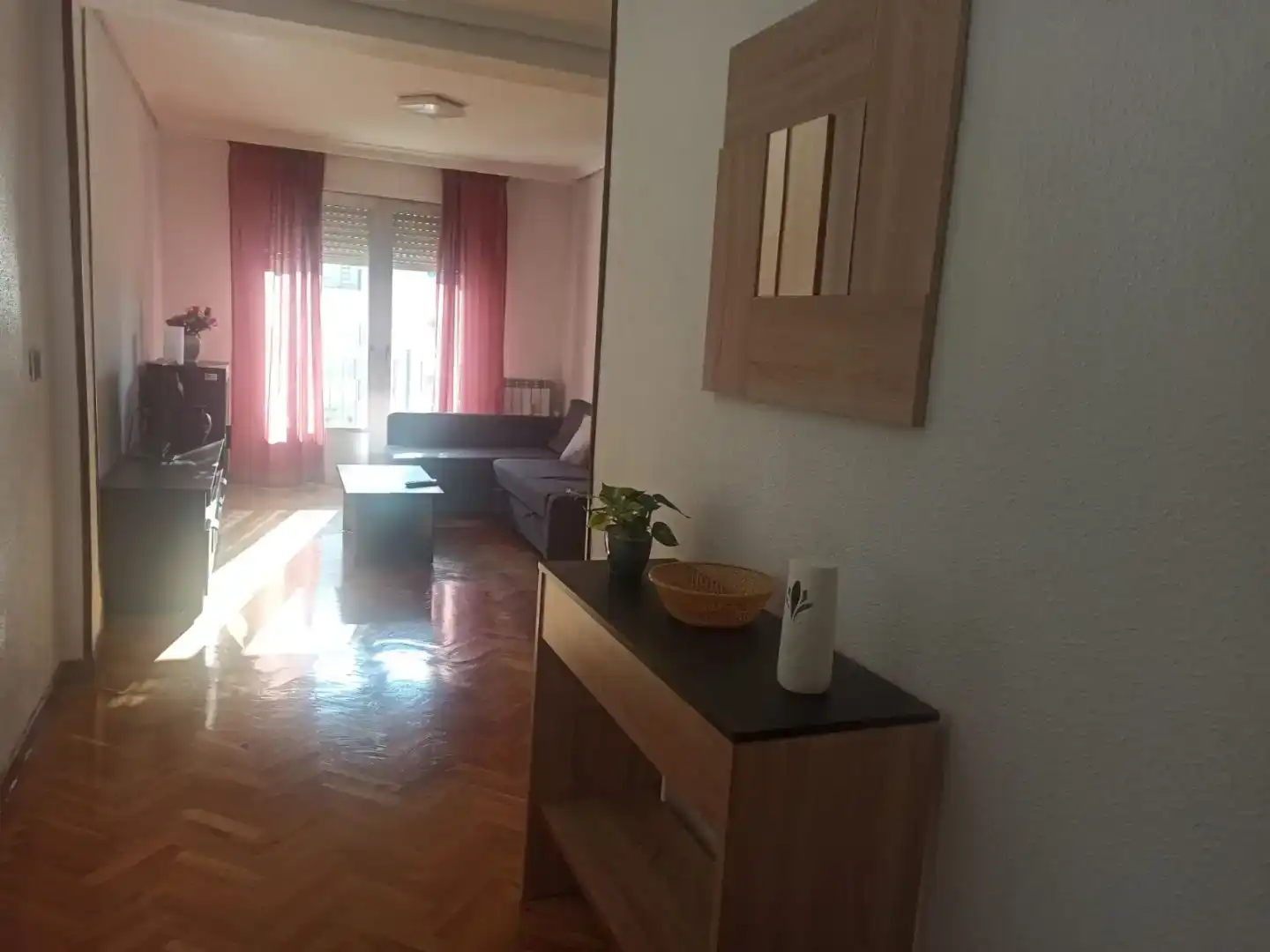 Wohnzimmer von Wohnung zur Miete in  Pamplona / Iruña mit Balkon