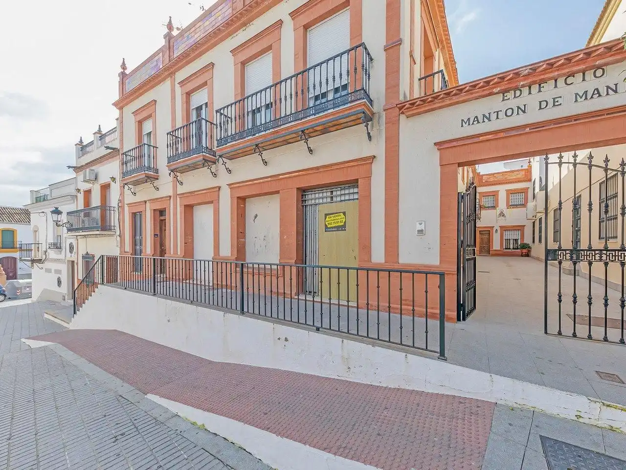 Local commercial à vendre à Plaza la Constitucion 7