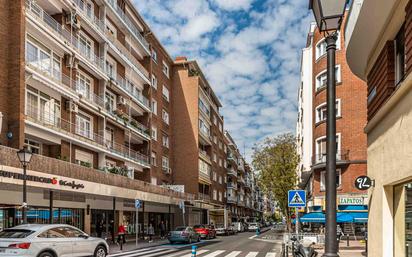 Vista exterior de Pis en venda en  Madrid Capital amb Aire condicionat, Calefacció i Terrassa