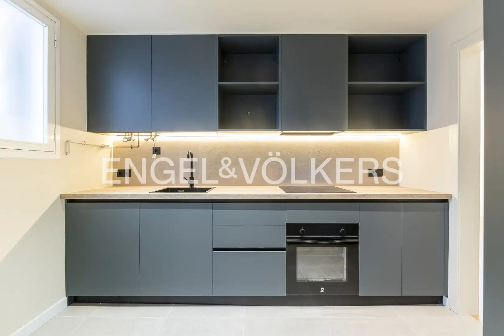 Kitchen of Flat for sale in Barcelona  with Air Conditioner, Heating and Parquet flooring