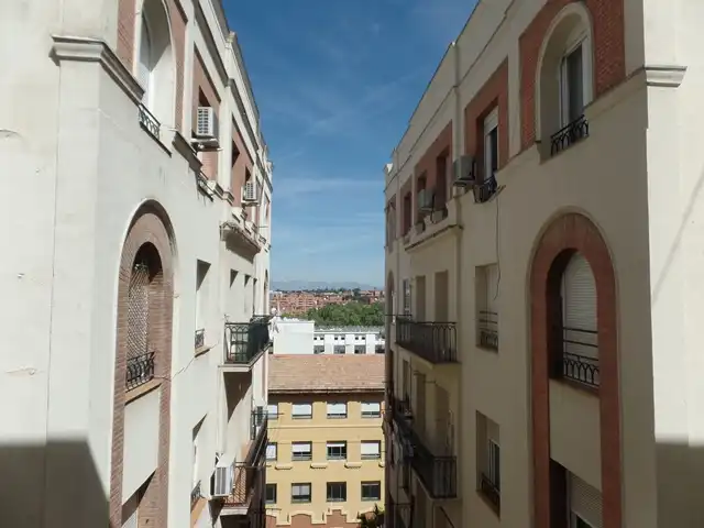 Vista exterior de Pis de lloguer en Madrid amb Aire condicionat, Calefacció i Forn