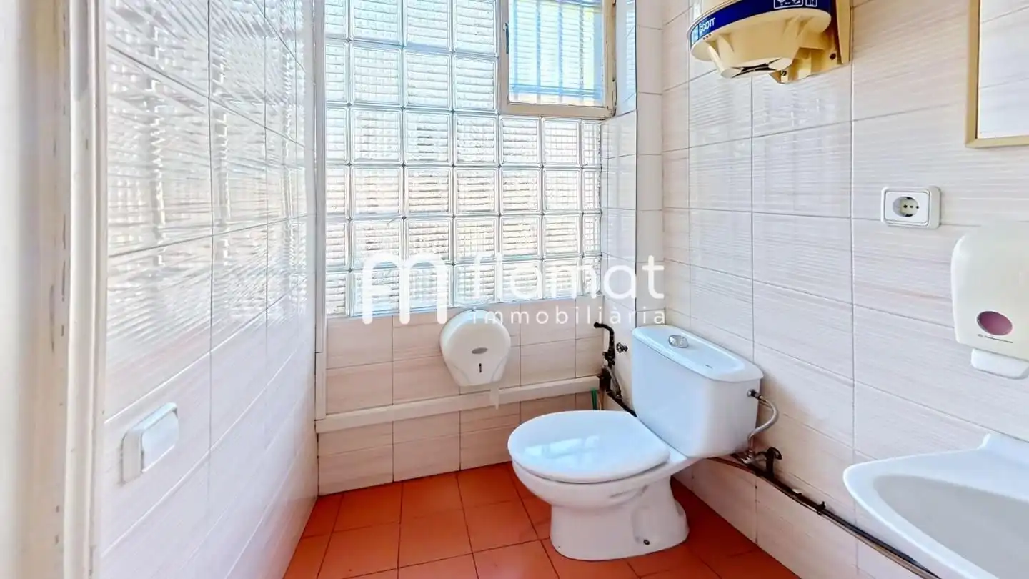 Bathroom of Office for sale in Tarragona