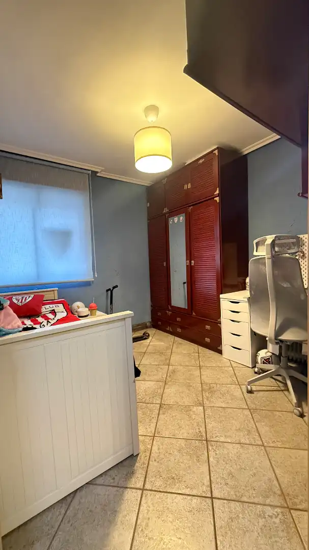 Dormitori de Pis en venda en Barakaldo  amb Calefacció i Moblat