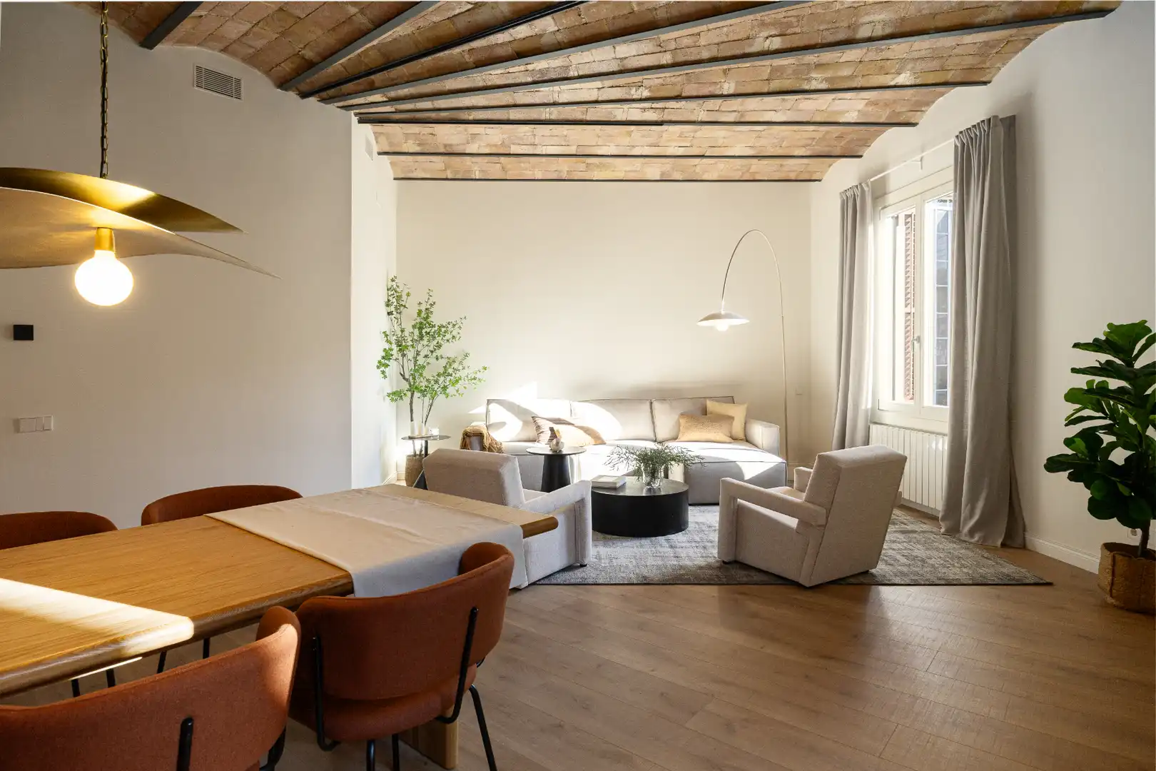 Sala d'estar de Pis en venda en Barcelona amb Aire condicionat, Calefacció i Parquet