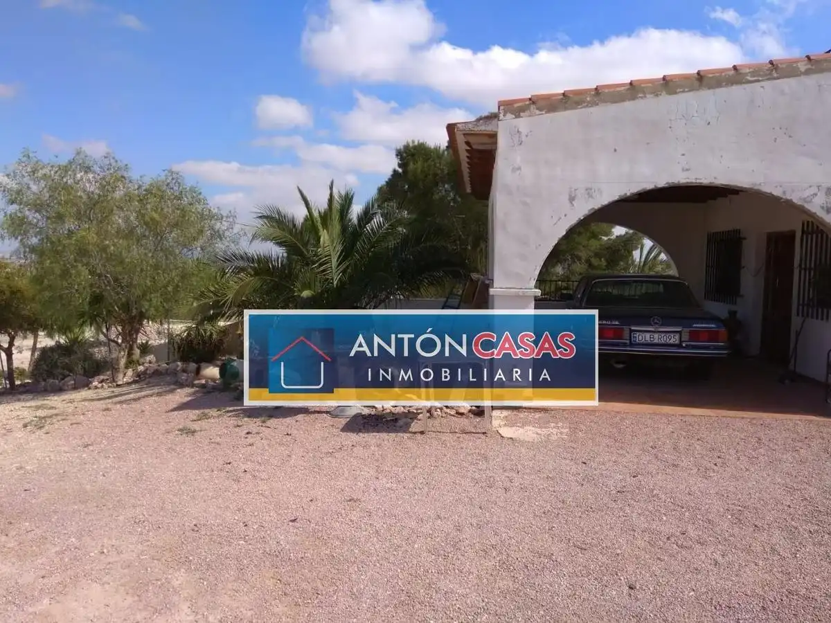 Finca rústica en venda a Novelda