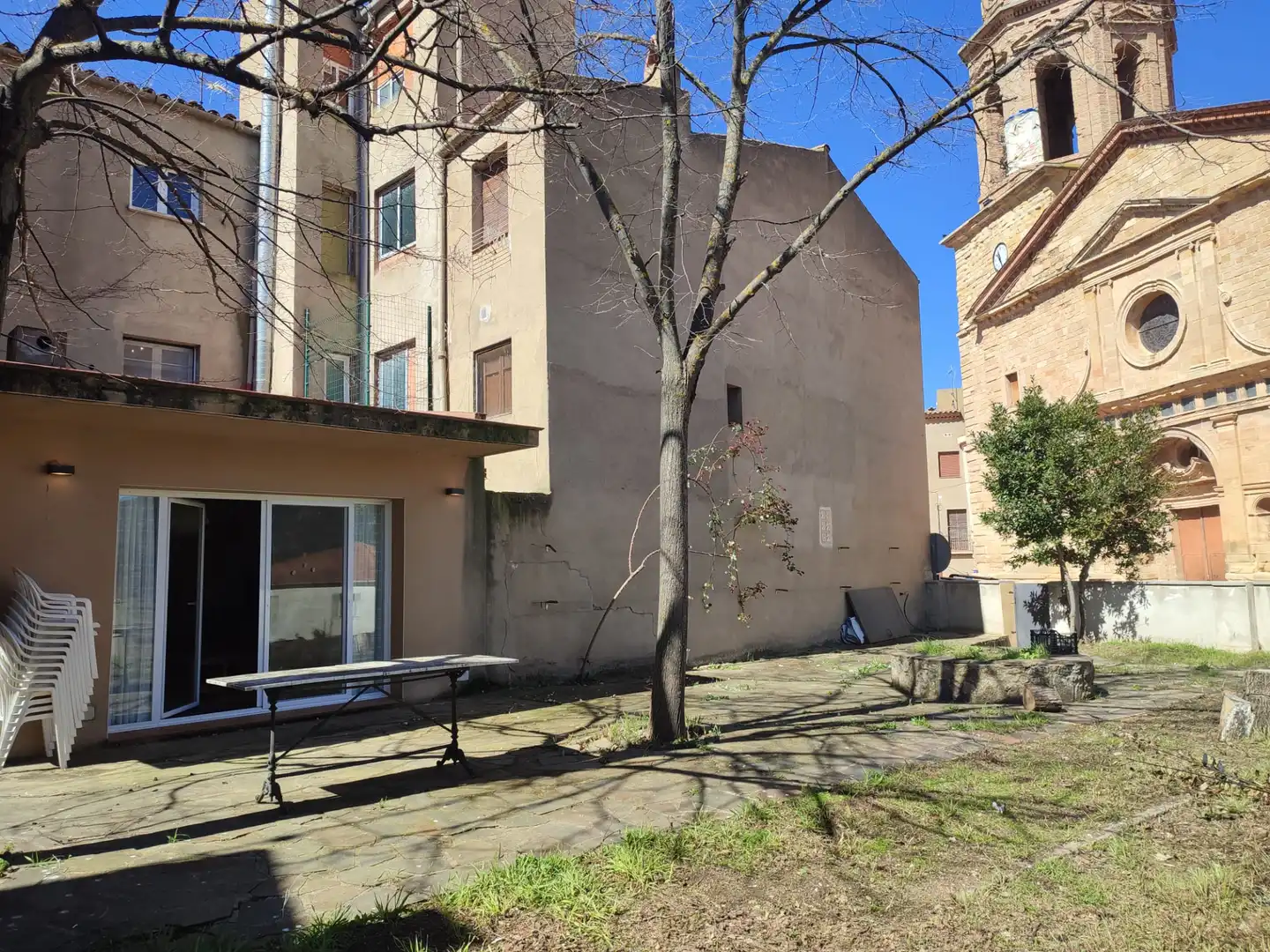 Vista exterior de Casa adosada en venda en Ulldemolins amb Calefacció, Jardí privat i Parquet