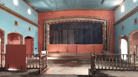Magnífico edificio. Muy céntrico. Antiguo teatro